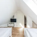 Spinnaker بيت للعطل زنغست