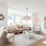 Spinnaker بيت للعطل زنغست